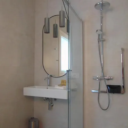 El Zhigol Bed and Breakfast 4*