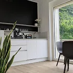 El Zhigol 4*
