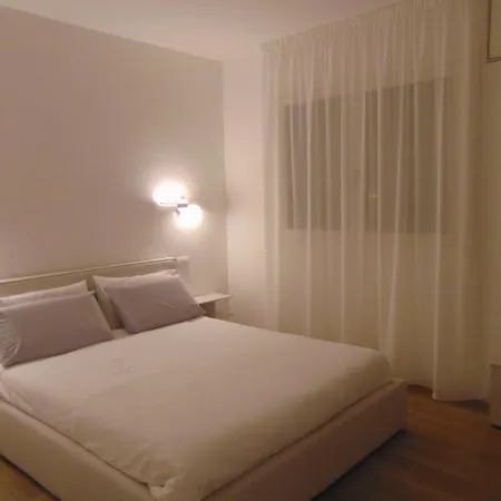 El Zhigol Couette-café 4*